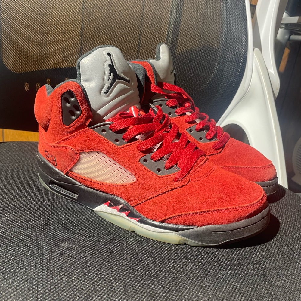 Air Jordan 5 Raging Bull (2021) - Picture 3 of 16